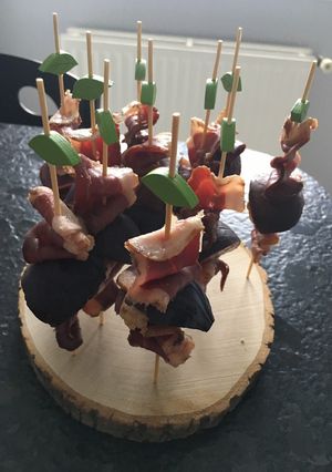 Une photo de Mini brochettes de magret de canard et figue