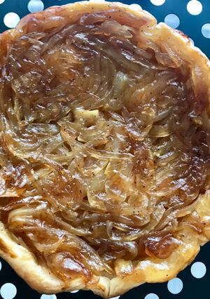 Une photo de Tatin d’oignons au chèvre frais