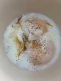 Half boiled egg atau telur setengah mateng