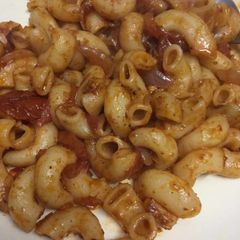 A picture of Macaroni.