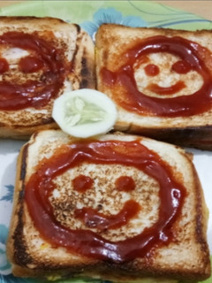ब्रेड आलू सैंडविच (Bread aloo sandwich recipe in Hindi) रेसिपी मुख्य फोटो