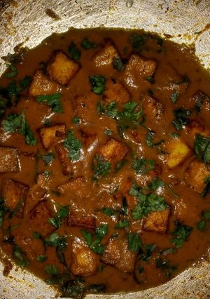 A picture of Paneer in tomato gravy.