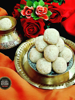 मिल्क पाउडर तिल लड्डू (बिना मावा बिना गुड़ शक्कर लड्डू) रेसिपी मुख्य फोटो