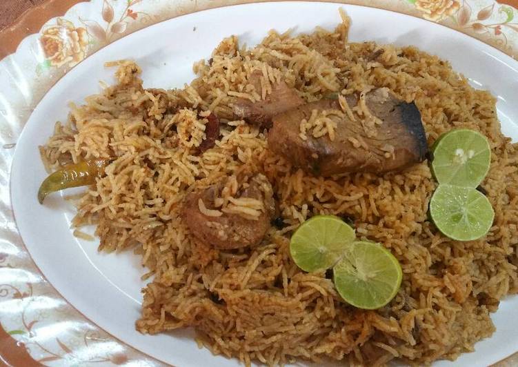 رز بالسمك واللخم