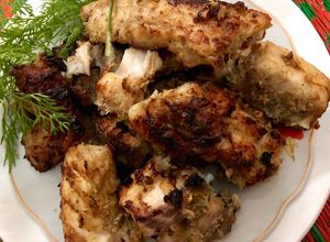 Hình của món Cá trắm đen nướng.