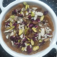 A picture of Besan halwa.