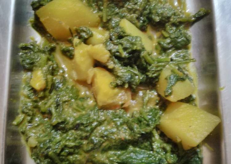 Step-by-Step Guide to Make Award-winning Aloo palak (potato spinach)