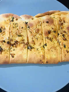 A picture of Cheese Garlic bread.
