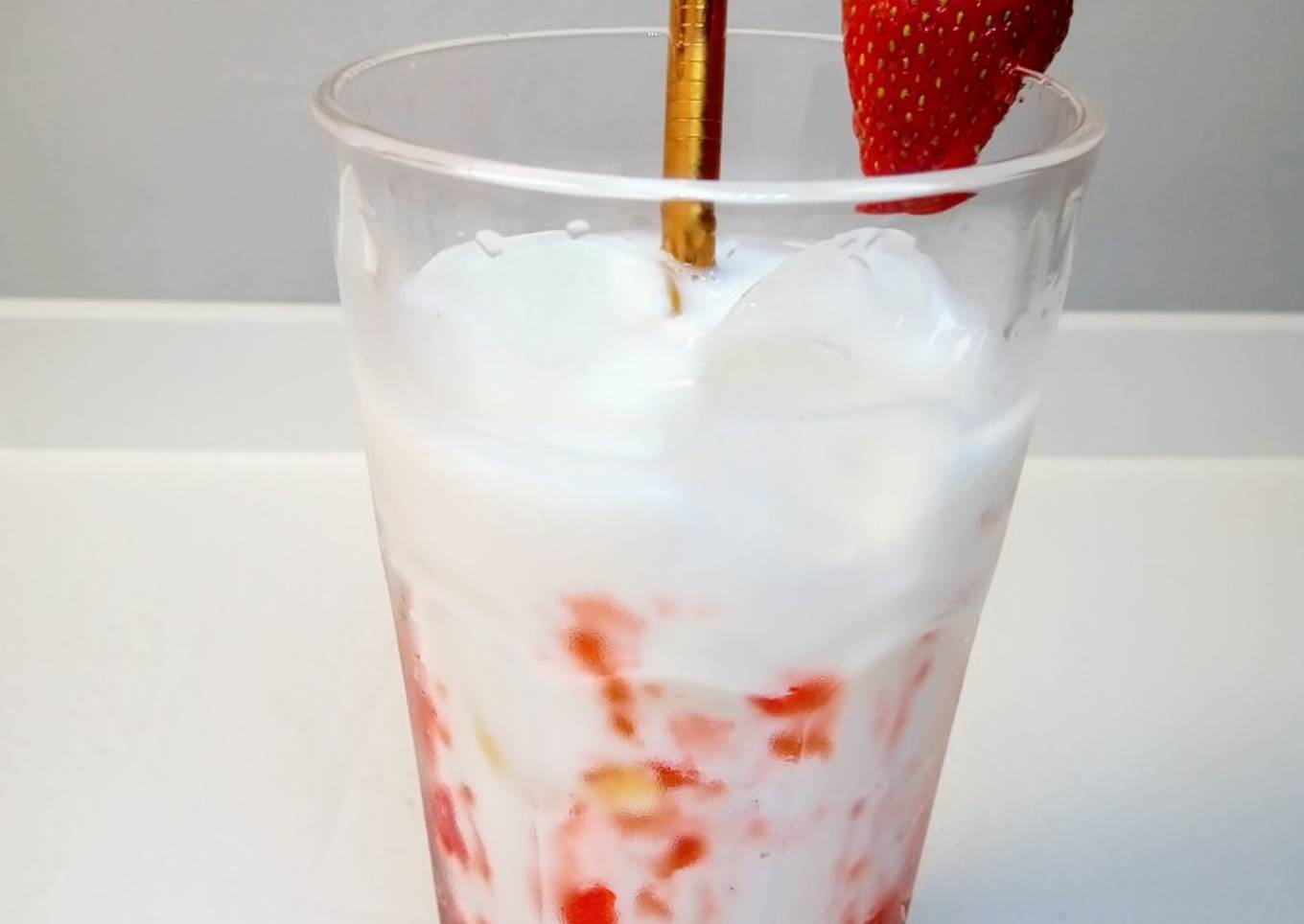 Korean strawberry milk