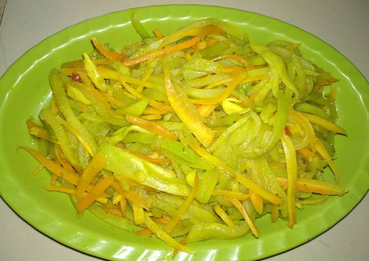 Langkah Mudah untuk meracik Tumis kuning wola (wortel labu) yang mudah