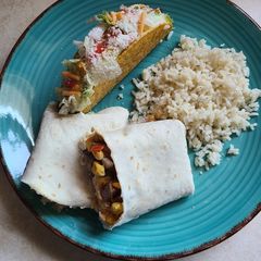 A picture of Honey spice pork tacos.