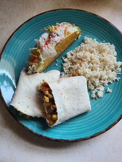 A picture of Honey spice pork tacos.