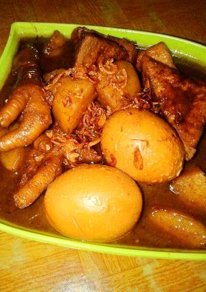 Foto resep Semur Ceker Telur Tahu Kentang