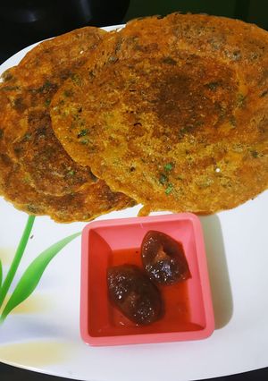 गव्हाच्या पिठाचा चिला (gavachya pithache chilla recipe in marathi) रेसिपी चे मुख्य फोटो 