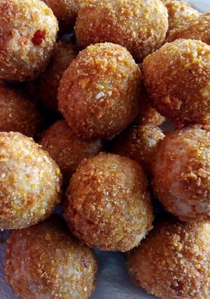 A picture of Yam balls.