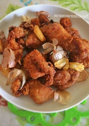 Foto resep 🍗ayam goreng🍗— bawang putih —