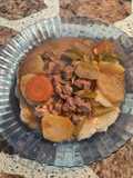 Estofado de carne y pollo con puré mixto