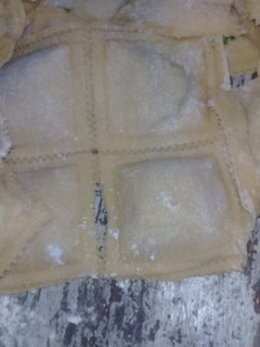 Una foto de Ravioles de espinacas caseros!!