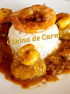 Una foto de Albóndigas en salsa con langostinos y gambas