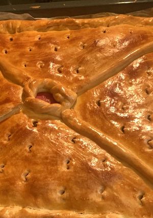 Una foto de Empanada galega de atún