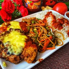 A picture of Tomato mozzarella chicken 😋😋.