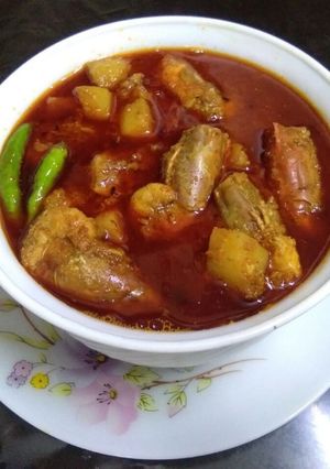 A picture of Chingri maacher malai curry (prawn malai curry).