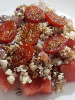 Una foto de Ensalada de sandía con vinagreta