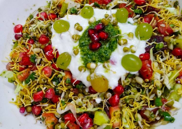 Veggie sprouts chaat