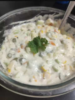 રશિયન સલાડ (Russian Salad Recipe in Gujarati) રેસીપી મુખ્ય ફોટો