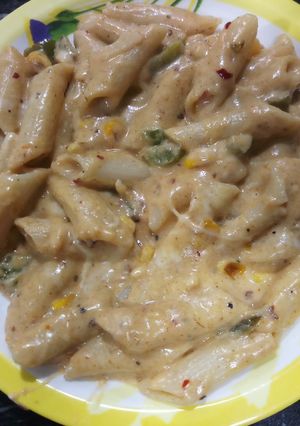 A picture of Creamy pasta in periperi sauce.