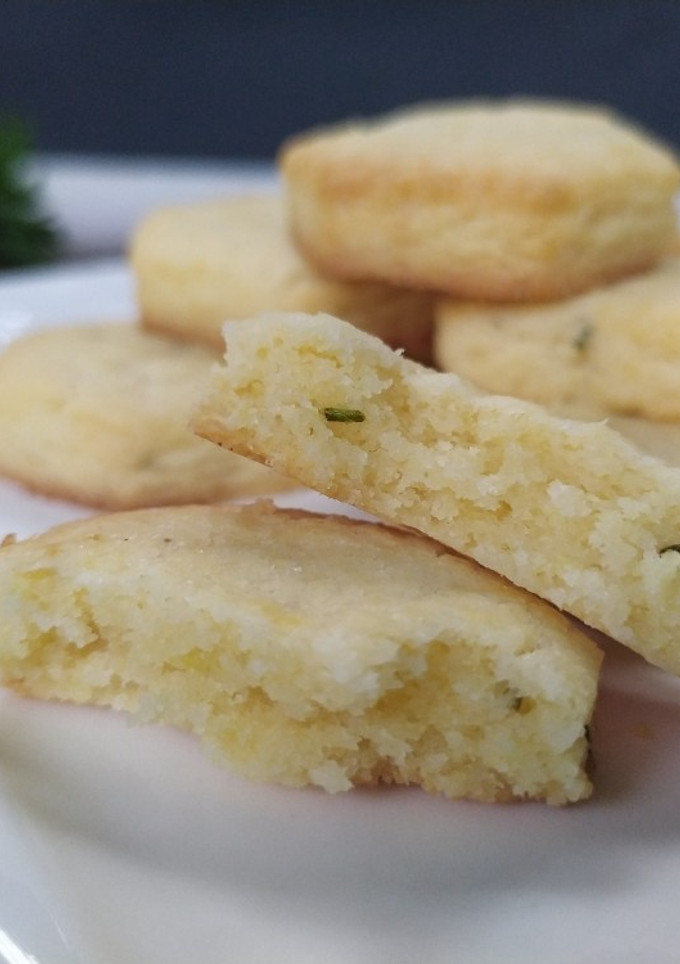 Una foto de Galletitas de limón y romero