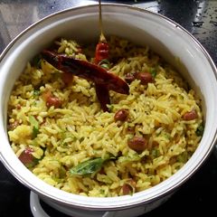 A picture of Pulihara / Tamrind Rice.