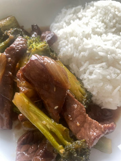 A picture of Broccoli and Beef 🥩.