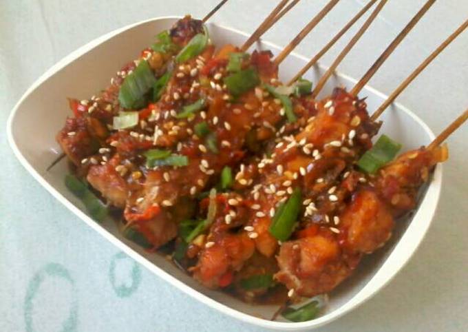 Cara Gampang Menyiapkan Sate Ayam Bumbu Bulgogi (Pedes-Simple), Enak Banget