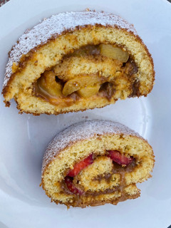 Una foto de Pionono relleno