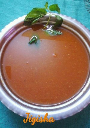 ड्रमस्टिक और टमाटर सूप (Drumstick and tomato soup recipe in hindi) रेसिपी मुख्य फोटो