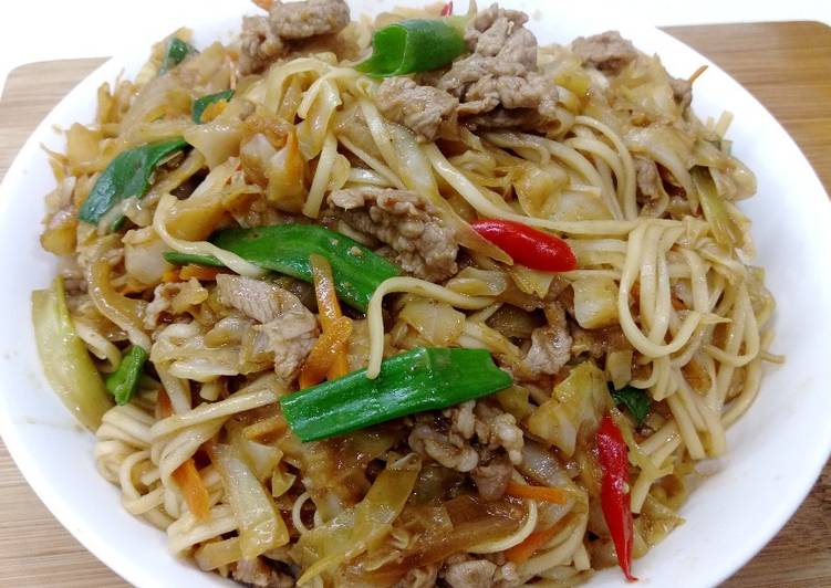 沙茶羊肉炒麵
