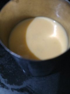 A picture of Mango shake.