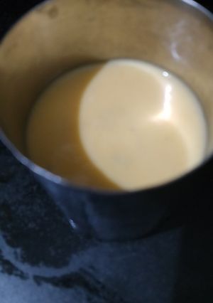 A picture of Mango shake.