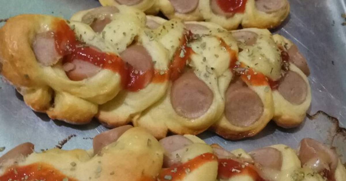 Resep Roti sosis Caterpillar oleh Mama Olin - Cookpad