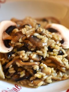 Una foto de Risotto de peras con champiñones