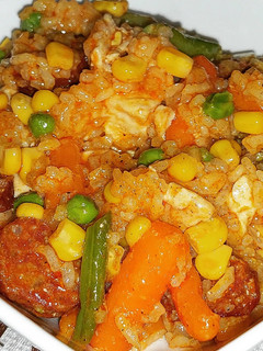 Csirkés-kolbászos-zöldséges paella recept fotója