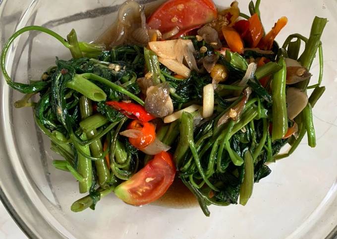 Cara Gampang Menyiapkan Tumis kangkung terasi Anti Gagal