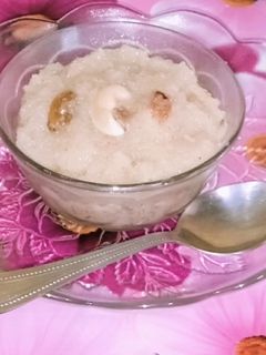 মিষ্টি সুজি (Mishti sooji recipe in bengali) রেসিপির প্রধান ছবি