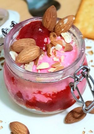 Foto resep Strawberry ice cream cake