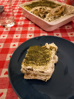 A picture of Tiramisù al tè Matcha.