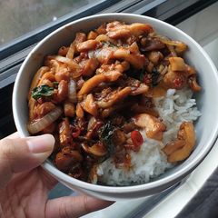 A picture of Stir-fried Chicken & Basil (Asian Style).