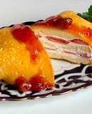 Omu Cake (Strawberry and whipped cream cake wrapped in egg-fry)