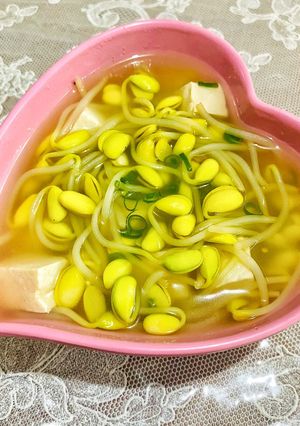 Foto resep Kongnamul Guk 콩나물 국(Soybean Sprout Soup / Sup Toge ala Korea)