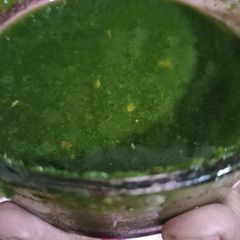 A picture of Coriander ki chutney.